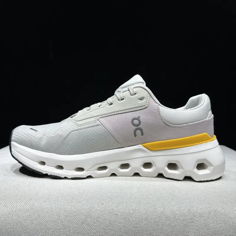 Women's Cloudrunner 2 Off-white