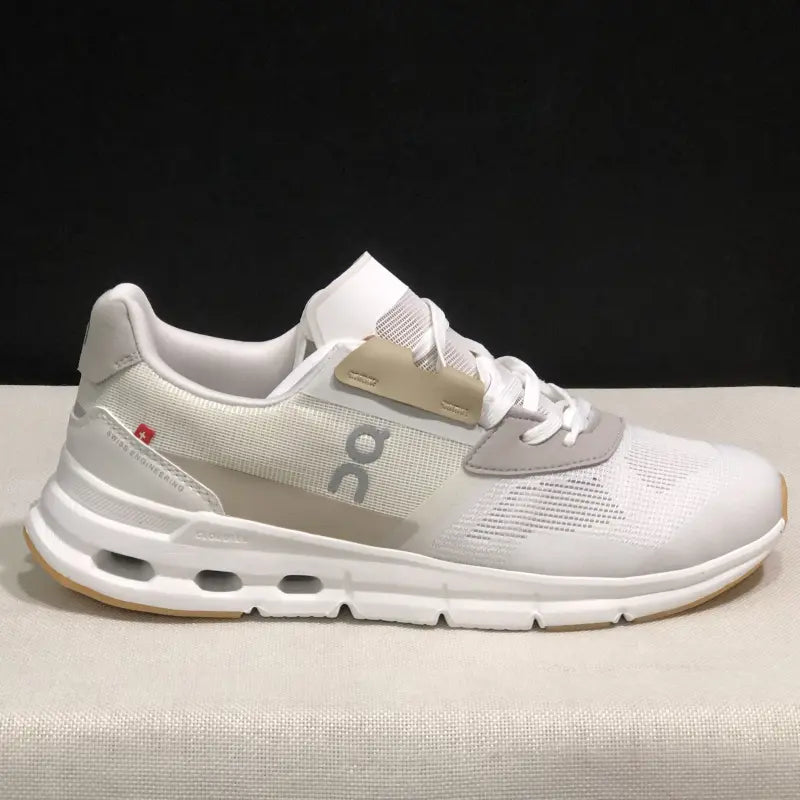 Women's Cloudrift White soft yarn