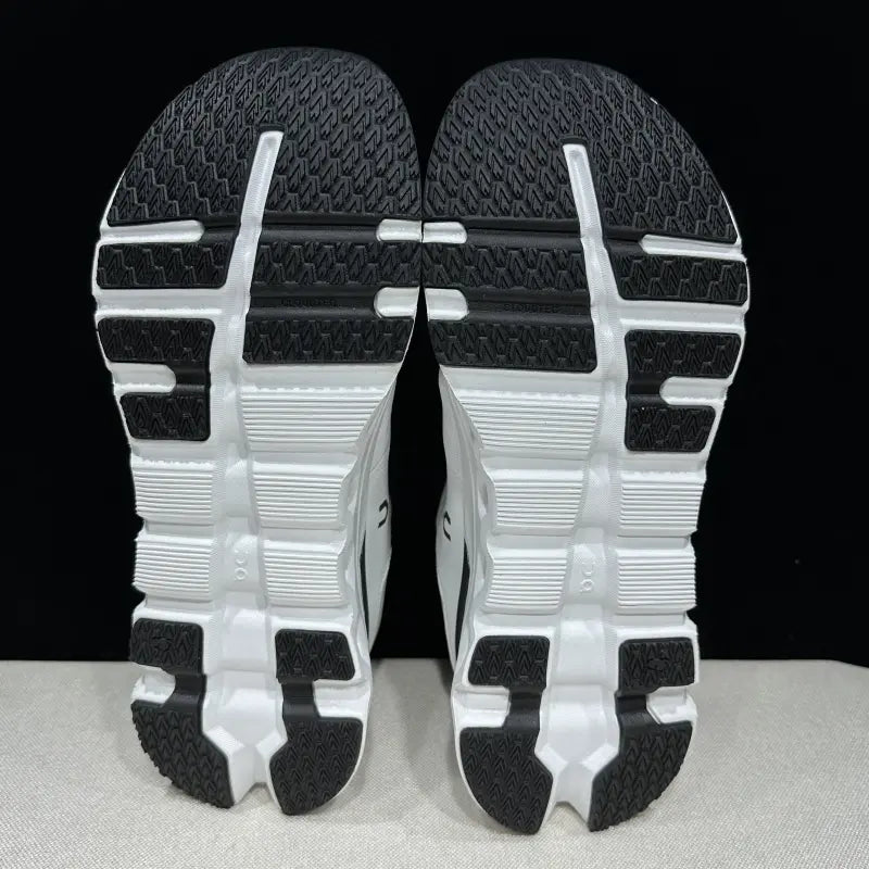 Women's Cloudrunner 2 White Black