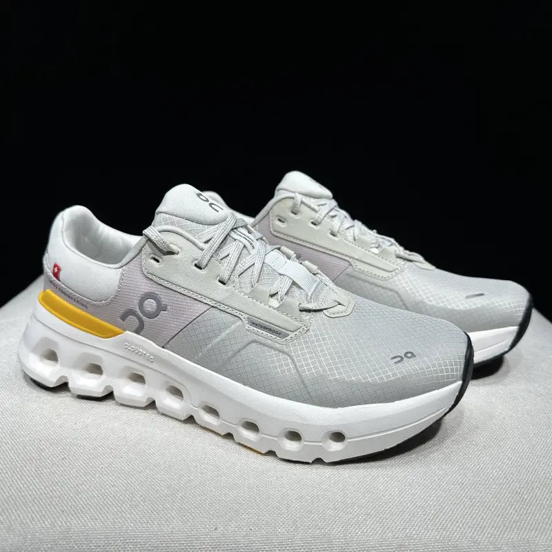 Women's Cloudrunner 2 Off-white