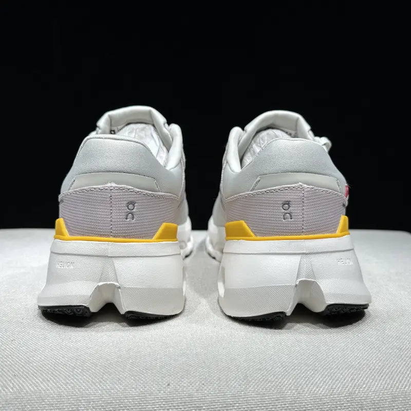 Women's Cloudrunner 2 Off-white